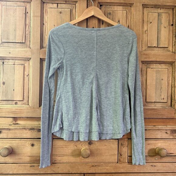 Intimately Free People Women's Size XS Gray V-Neck Ribbed Blouse Top Long Sleeve - Picture 6 of 7